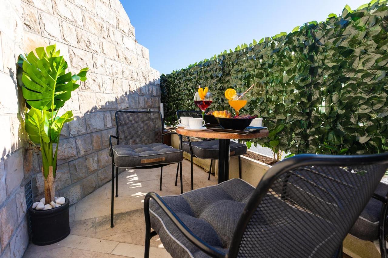 Apartment By The Way Hot Tub And Free Parking Dubrovnik Exterior foto